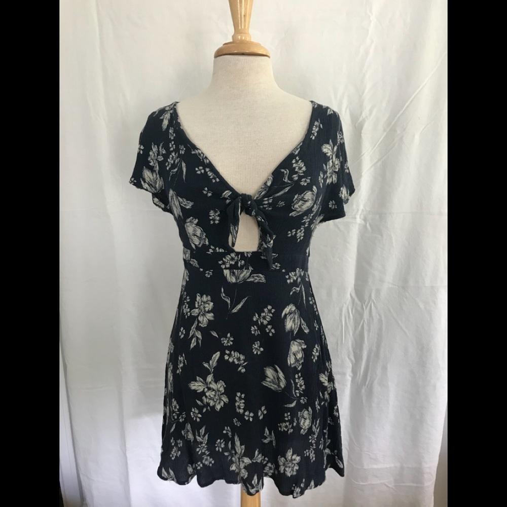 Tie dress